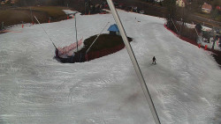 Spodní část sjezdovky skiareálu Karolinka