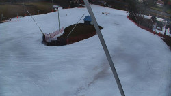 Spodní část sjezdovky skiareálu Karolinka