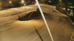 Spodní část sjezdovky skiareálu Karolinka