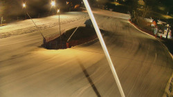 Spodní část sjezdovky skiareálu Karolinka