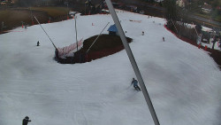 Spodní část sjezdovky skiareálu Karolinka