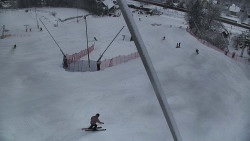 Spodní část sjezdovky skiareálu Karolinka