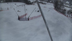 Spodní část sjezdovky skiareálu Karolinka