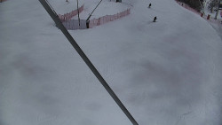 Spodní část sjezdovky skiareálu Karolinka