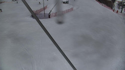 Spodní část sjezdovky skiareálu Karolinka