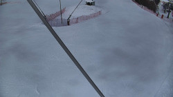 Spodní část sjezdovky skiareálu Karolinka