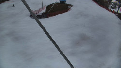 Spodní část sjezdovky skiareálu Karolinka