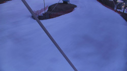 Spodní část sjezdovky skiareálu Karolinka