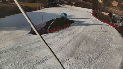 Spodní část sjezdovky skiareálu Karolinka