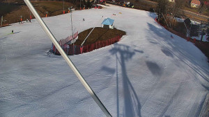 Skiareál Karolinka  - Spodní část sjezdovky skiareálu Karolinka - 4.3.2026 v 10:02