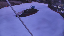 Spodní část sjezdovky skiareálu Karolinka