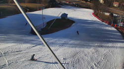 Spodní část sjezdovky skiareálu Karolinka