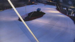 Spodní část sjezdovky skiareálu Karolinka