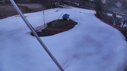 Spodní část sjezdovky skiareálu Karolinka