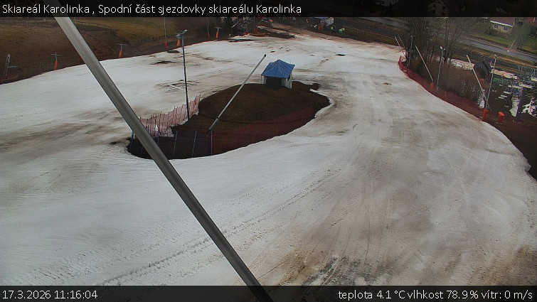 Skiareál Karolinka  - Spodní část sjezdovky skiareálu Karolinka - 17.3.2026 v 11:16