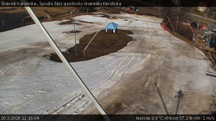 Skiareál Karolinka  - Spodní část sjezdovky skiareálu Karolinka - 20.3.2026 v 11:16