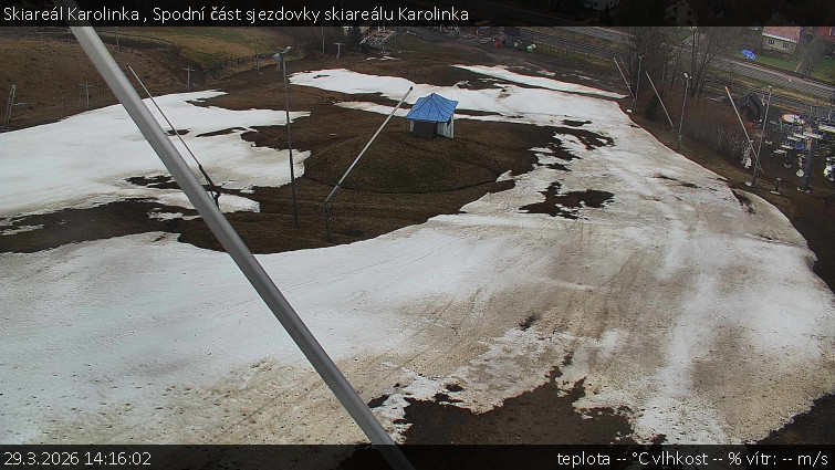 Skiareál Karolinka  - Spodní část sjezdovky skiareálu Karolinka - 29.3.2026 v 14:16
