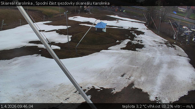 Skiareál Karolinka  - Spodní část sjezdovky skiareálu Karolinka - 1.4.2026 v 09:46