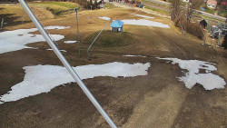 Spodní část sjezdovky skiareálu Karolinka