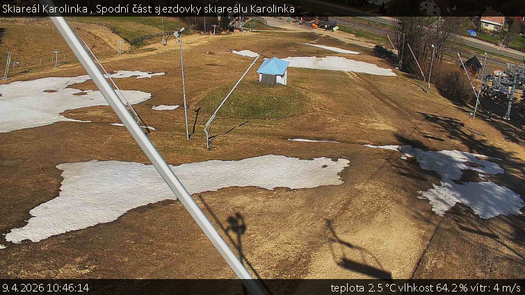 Skiareál Karolinka  - Spodní část sjezdovky skiareálu Karolinka - 9.4.2026 v 10:46