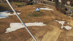 Spodní část sjezdovky skiareálu Karolinka