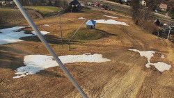 Spodní část sjezdovky skiareálu Karolinka