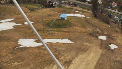 Spodní část sjezdovky skiareálu Karolinka