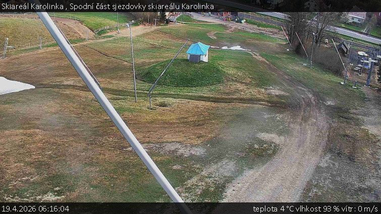 Skiareál Karolinka  - Spodní část sjezdovky skiareálu Karolinka - 19.4.2026 v 06:16