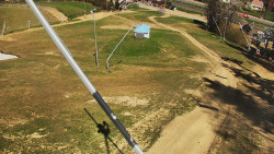 Spodní část sjezdovky skiareálu Karolinka