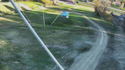 Spodní část sjezdovky skiareálu Karolinka