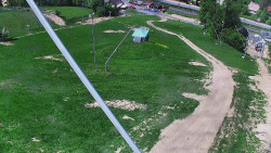 Spodní část sjezdovky skiareálu Karolinka