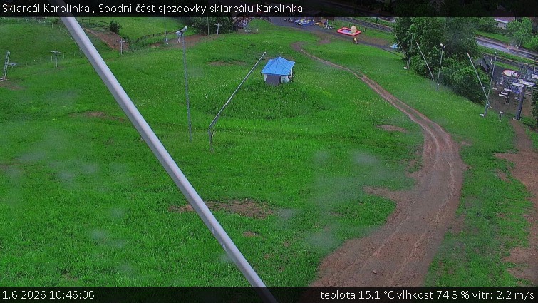 Skiareál Karolinka  - Spodní část sjezdovky skiareálu Karolinka - 1.6.2026 v 10:46