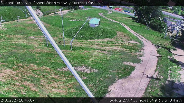 Skiareál Karolinka  - Spodní část sjezdovky skiareálu Karolinka - 20.6.2026 v 10:46