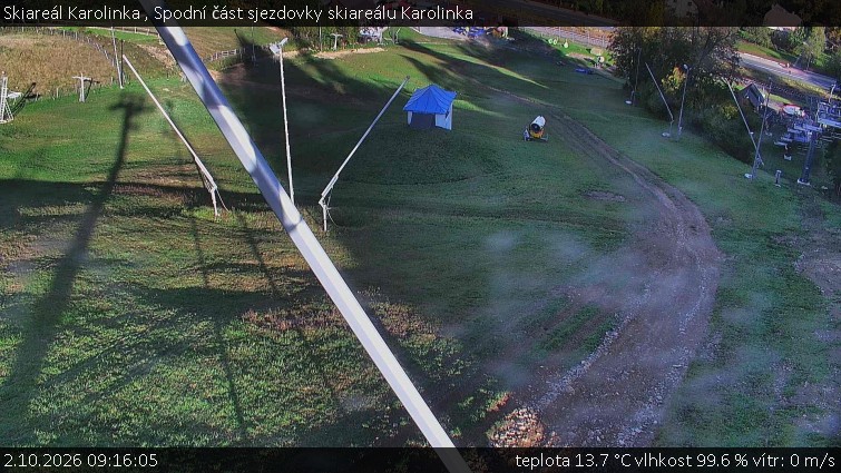 Skiareál Karolinka  - Spodní část sjezdovky skiareálu Karolinka - 2.10.2026 v 09:16