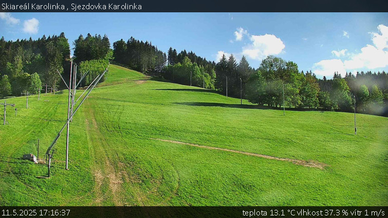 Skiareál Karolinka - Sjezdovka Karolinka - 11.5.2025 v 17:16 Skiareál Karolinka - Sjezdovka Karolinka - 11.5.2025 v 17:16