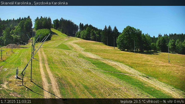 Skiareál Karolinka - Sjezdovka Karolinka - 1.7.2025 v 11:03 Skiareál Karolinka - Sjezdovka Karolinka - 1.7.2025 v 11:03