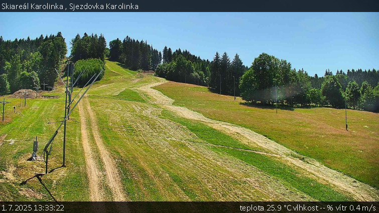 Skiareál Karolinka - Sjezdovka Karolinka - 1.7.2025 v 13:33 Skiareál Karolinka - Sjezdovka Karolinka - 1.7.2025 v 13:33