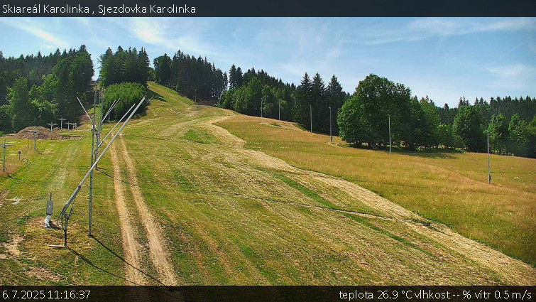 Skiareál Karolinka - Sjezdovka Karolinka - 6.7.2025 v 11:16 Skiareál Karolinka - Sjezdovka Karolinka - 6.7.2025 v 11:16