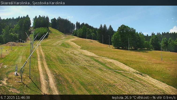 Skiareál Karolinka - Sjezdovka Karolinka - 6.7.2025 v 11:46 Skiareál Karolinka - Sjezdovka Karolinka - 6.7.2025 v 11:46