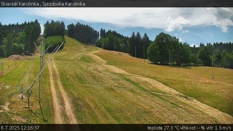 Skiareál Karolinka - Sjezdovka Karolinka - 6.7.2025 v 12:16 Skiareál Karolinka - Sjezdovka Karolinka - 6.7.2025 v 12:16