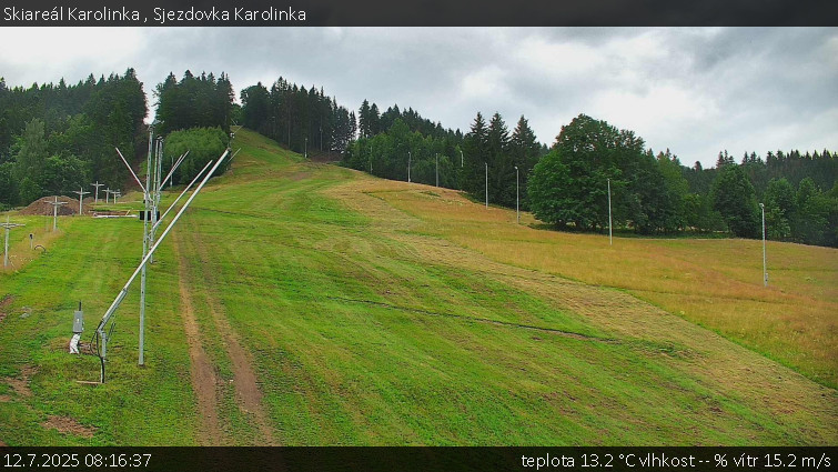 Skiareál Karolinka - Sjezdovka Karolinka - 12.7.2025 v 08:16 Skiareál Karolinka - Sjezdovka Karolinka - 12.7.2025 v 08:16