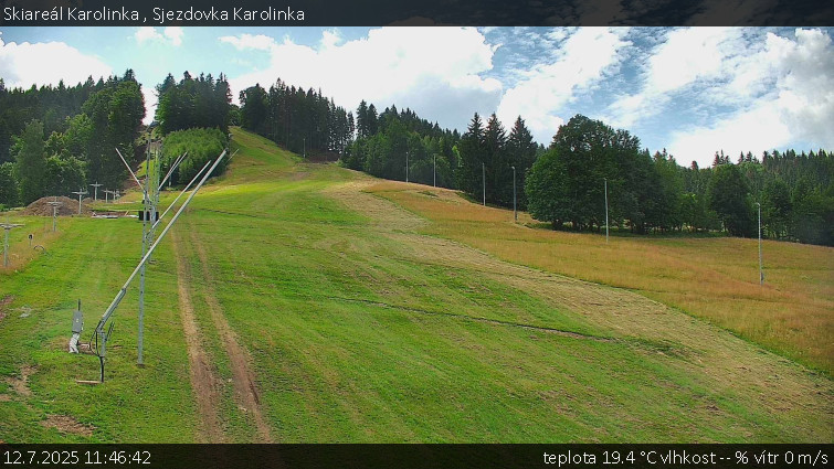 Skiareál Karolinka - Sjezdovka Karolinka - 12.7.2025 v 11:46 Skiareál Karolinka - Sjezdovka Karolinka - 12.7.2025 v 11:46