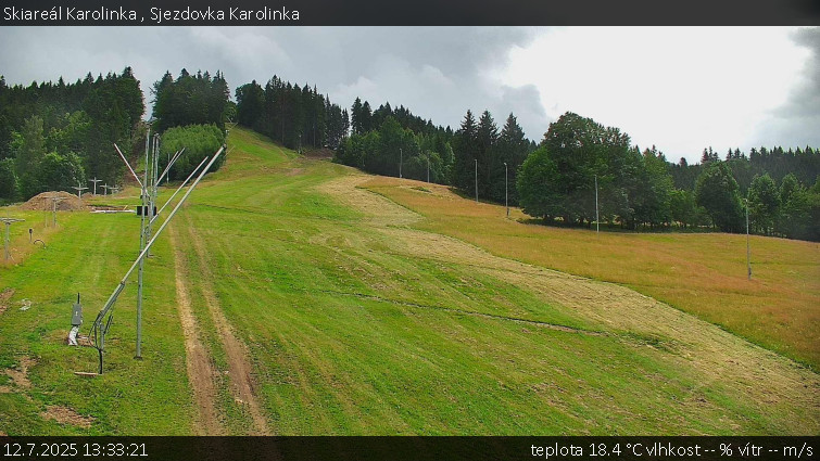 Skiareál Karolinka - Sjezdovka Karolinka - 12.7.2025 v 13:33 Skiareál Karolinka - Sjezdovka Karolinka - 12.7.2025 v 13:33