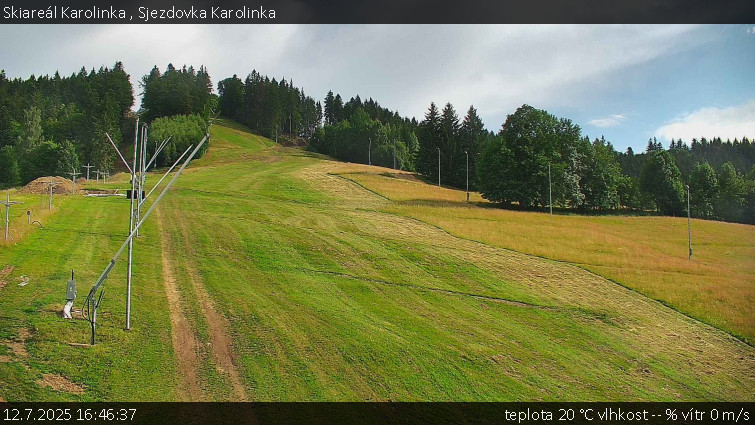 Skiareál Karolinka - Sjezdovka Karolinka - 12.7.2025 v 16:46 Skiareál Karolinka - Sjezdovka Karolinka - 12.7.2025 v 16:46