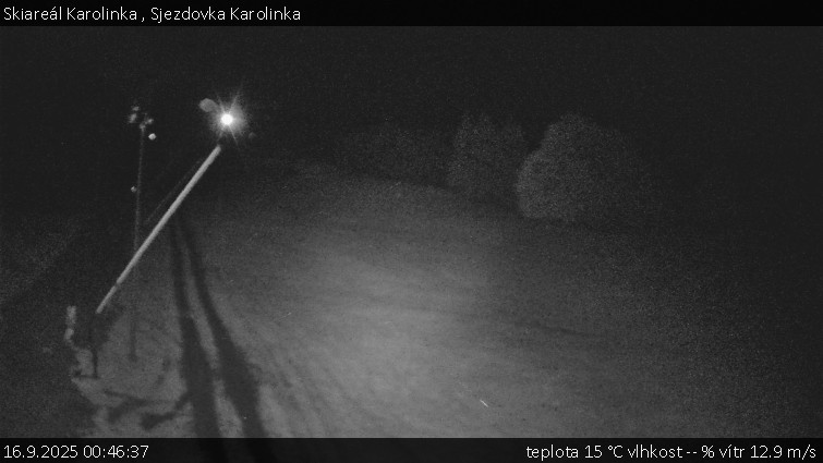 Skiareál Karolinka - Sjezdovka Karolinka - 16.9.2025 v 00:46 Skiareál Karolinka - Sjezdovka Karolinka - 16.9.2025 v 00:46