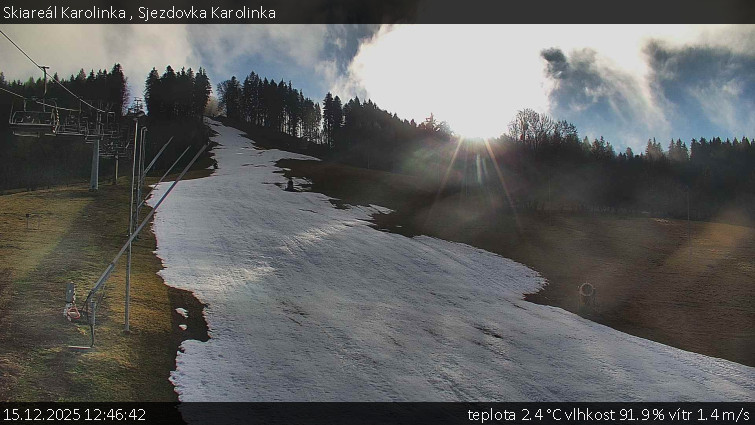 Skiareál Karolinka  - Sjezdovka Karolinka - 15.12.2025 v 12:46