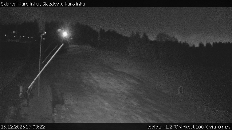 Skiareál Karolinka  - Sjezdovka Karolinka - 15.12.2025 v 17:03