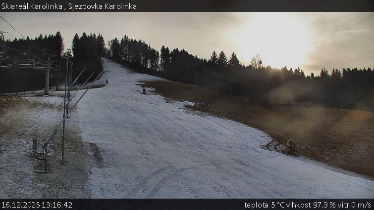 Skiareál Karolinka  - Sjezdovka Karolinka - 16.12.2025 v 13:16