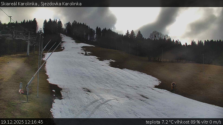 Skiareál Karolinka  - Sjezdovka Karolinka - 19.12.2025 v 12:16