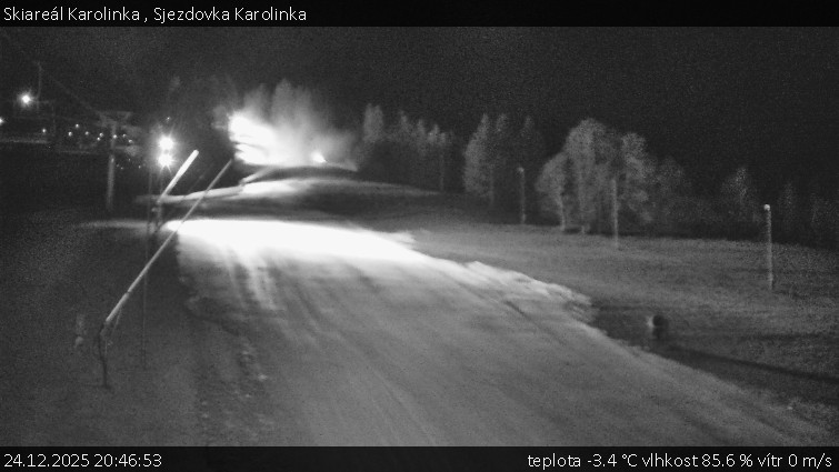 Skiareál Karolinka  - Sjezdovka Karolinka - 24.12.2025 v 20:46